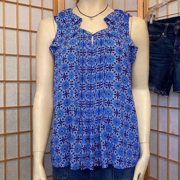 3/$20 Banana Republic Sleeveless Top w/ ruffles - Picture 1 of 7